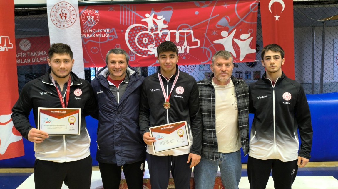 Okul Sporları Grekoromen Güreş Grup Müsabakaları